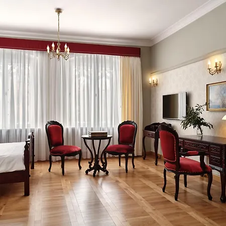 Palac Potockich W Bedlewie Resort 2*