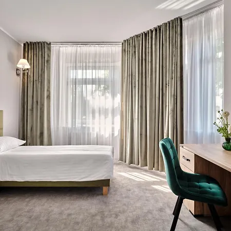 Palac Potockich W Bedlewie Resort 2*