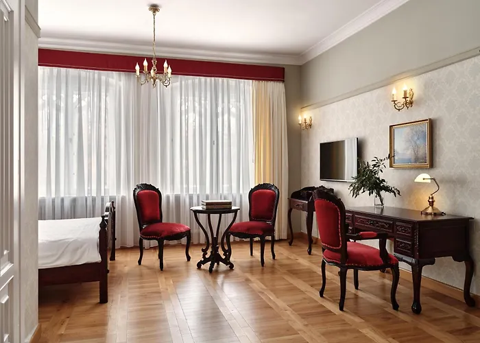 Palac Potockich W Bedlewie Resort 2*