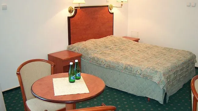 Palac Potockich W Bedlewie